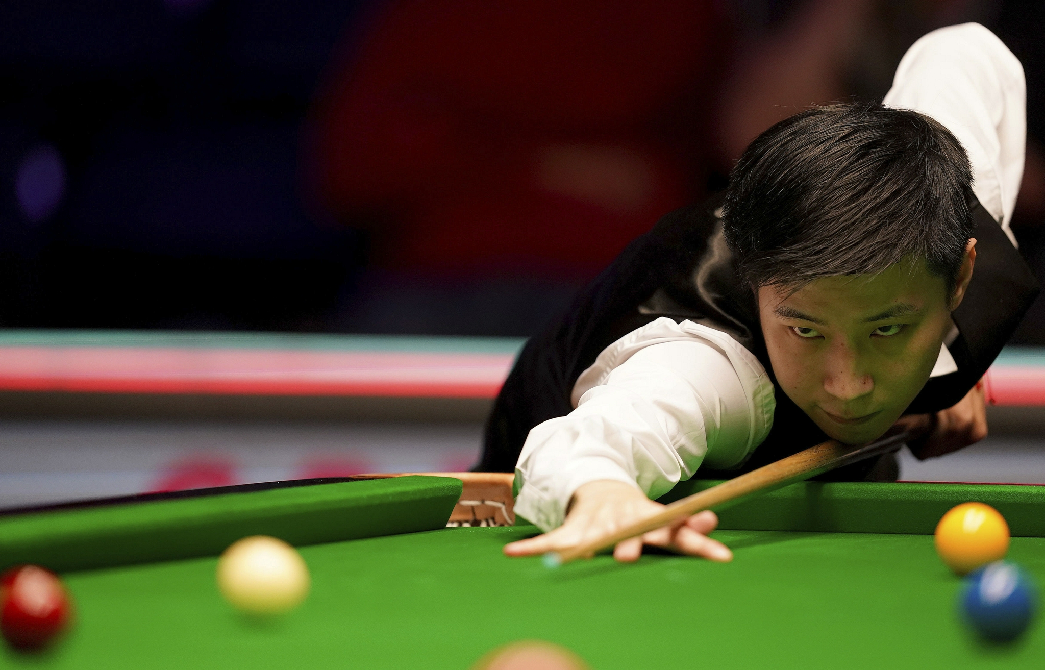 更象征着新 更象征着新